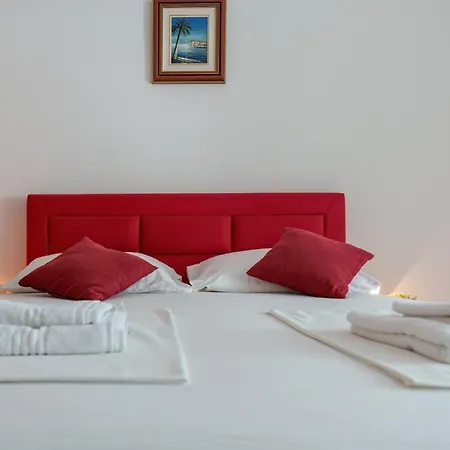 With Sea View For 2 People - Split Region Apartment *